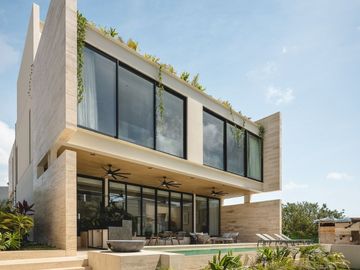 CASA EN VENTA EN PUERTO CANCÚN CERCANA A LA PLAYA
