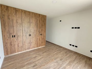 Casa esquinera para arriendo en cojunto Cerritos Home,Cerritos,Pereira