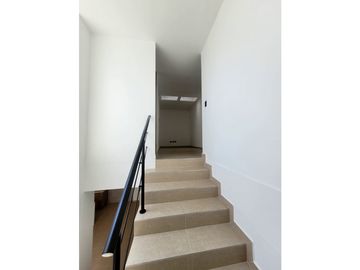Casa esquinera para arriendo en cojunto Cerritos Home,Cerritos,Pereira