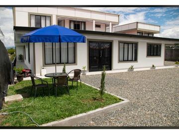 Casa campestre en condominio para la venta en Alcala, Valle de Cauca
