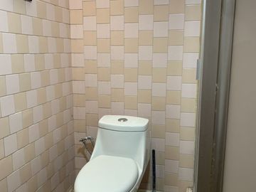 Casa en venta de 4 recámaras zona Plaza Crystal.