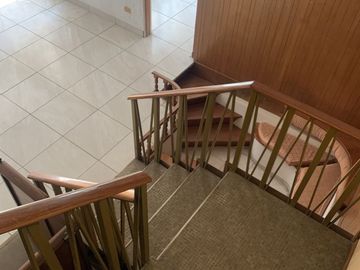 Casa en venta de 4 recámaras zona Plaza Crystal.