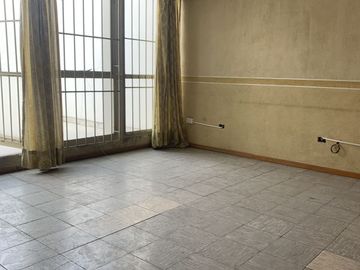 Casa en venta de 4 recámaras zona Plaza Crystal.