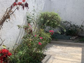 Casa en venta de 4 recámaras zona Plaza Crystal.