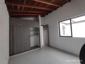 VENDO HERMOSA CASA EN URBANIZACION AMSTERDAM