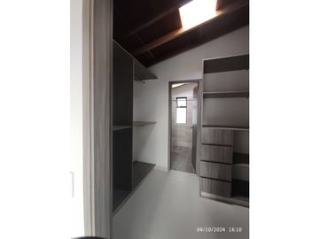 VENDO HERMOSA CASA EN URBANIZACION AMSTERDAM