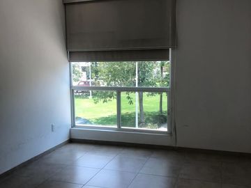 CASA EN RENTA/ VENTA HORIZONTES 11