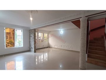 IBAGUÉ - EL VERGEL VENTA DE CASA REMODELADA, EN CONJUNTO CERRADO