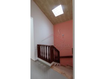 IBAGUÉ - EL VERGEL VENTA DE CASA REMODELADA, EN CONJUNTO CERRADO
