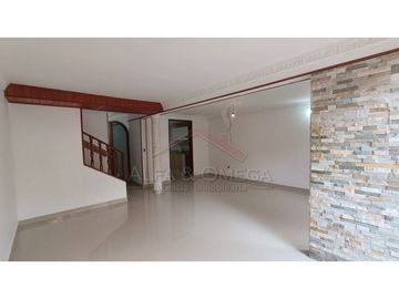 IBAGUÉ - EL VERGEL VENTA DE CASA REMODELADA, EN CONJUNTO CERRADO