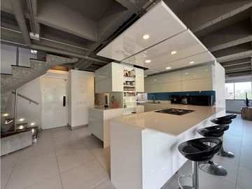Apartamento en venta, El Poblado, Medellín
