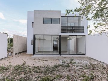 CASA EN VENTA MERIDA DE 3 RECAMARAS EN PRIVADA NADIRA EN CONKAL