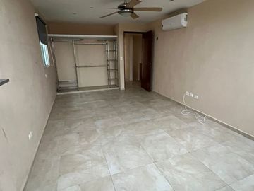 Casa en venta dos recamaras avenida en Caucel Merida Yucatan