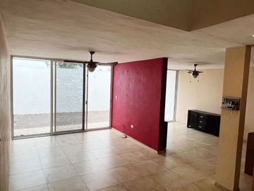 Casa en venta dos recamaras avenida en Caucel Merida Yucatan
