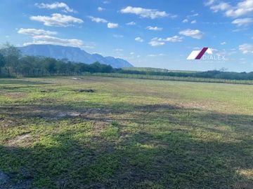 Finca o Quinta en VENTA de 15,000 m2 – CARRETERA NACIONAL Los Sabinos en Allende, Nuevo León.