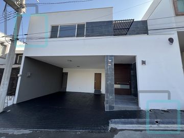 CASA EN VENTA HACIENDA SAN JERÓNIMO ZONA MONTERREY