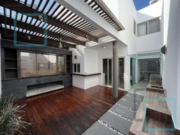 CASA EN VENTA HACIENDA SAN JERÓNIMO ZONA MONTERREY