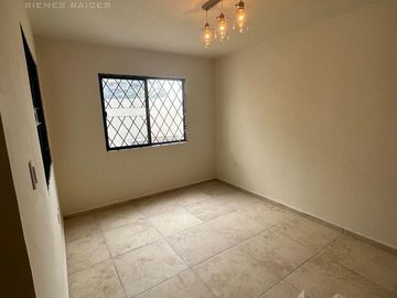 Casa en  Venta de 4 recamaras en la Col. Petrolera