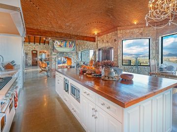 Hacienda San Jose | Propiedad Comercial a la venta en el Valle De Guadalupe
