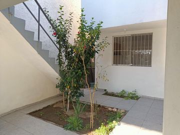 Casa con departamento en venta, Villas de Ntra. Sra. de la Asunción Encino