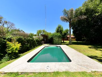 VENTA CASA QUINTA 4 AMBIENTES LA REJA PERMUTA