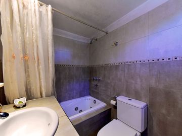 VENTA CASA QUINTA 4 AMBIENTES LA REJA PERMUTA