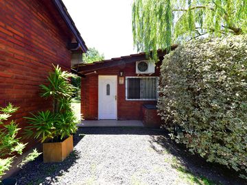 VENTA CASA QUINTA 4 AMBIENTES LA REJA PERMUTA