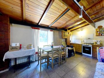 VENTA CASA QUINTA 4 AMBIENTES LA REJA PERMUTA