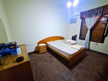 VENTA CASA CON DEPÓSITO Y COCHERA +DEPTO SAN JUSTO