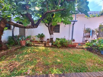 VENTA CASA CON DEPÓSITO Y COCHERA +DEPTO SAN JUSTO