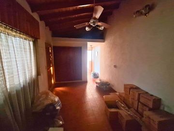 VENTA CASA CON DEPÓSITO Y COCHERA +DEPTO SAN JUSTO