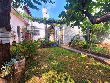 VENTA CASA CON DEPÓSITO Y COCHERA +DEPTO SAN JUSTO