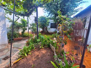 VENTA CASA CON DEPÓSITO Y COCHERA +DEPTO SAN JUSTO