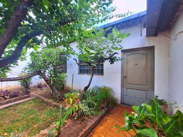 VENTA CASA CON DEPÓSITO Y COCHERA +DEPTO SAN JUSTO