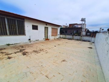 VENTA CASA CON DEPÓSITO Y COCHERA +DEPTO SAN JUSTO