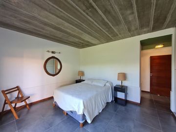 VENTA CASA 4 Amb GRAL LAS HERAS LOTE 1400m PERMUTA