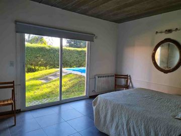 VENTA CASA 4 Amb GRAL LAS HERAS LOTE 1400m PERMUTA
