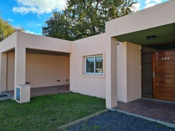 VENTA CASA 4 Amb GRAL LAS HERAS LOTE 1400m PERMUTA