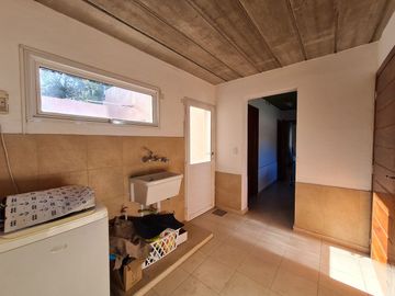VENTA CASA 4 Amb GRAL LAS HERAS LOTE 1400m PERMUTA