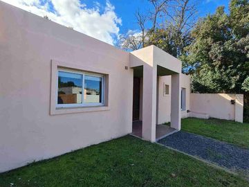 VENTA CASA 4 Amb GRAL LAS HERAS LOTE 1400m PERMUTA