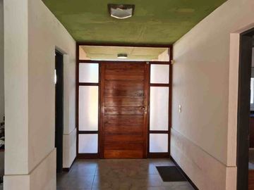 VENTA CASA 4 Amb GRAL LAS HERAS LOTE 1400m PERMUTA
