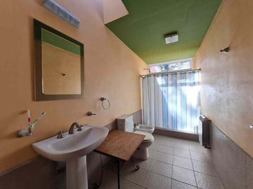 VENTA CASA 4 Amb GRAL LAS HERAS LOTE 1400m PERMUTA