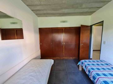 VENTA CASA 4 Amb GRAL LAS HERAS LOTE 1400m PERMUTA