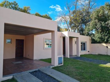 VENTA CASA 4 Amb GRAL LAS HERAS LOTE 1400m PERMUTA