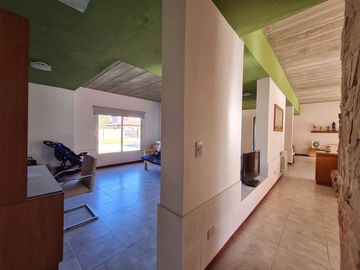 VENTA CASA 4 Amb GRAL LAS HERAS LOTE 1400m PERMUTA