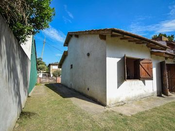 VENTA CASA 4 AMBIENTES EN SANTA CLARA DEL MAR
