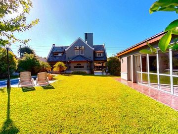 CASA 5 AMB EN VENTA EN BENAVIDEZ C/QUINCHO PILETA