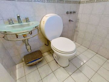 CASA 5 AMB EN VENTA EN BENAVIDEZ C/QUINCHO PILETA