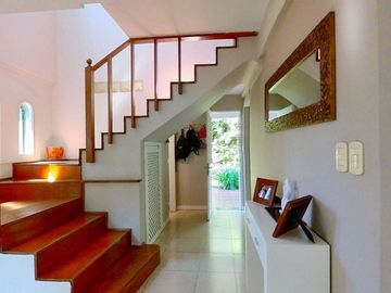 CASA 5 AMB EN VENTA EN BENAVIDEZ C/QUINCHO PILETA