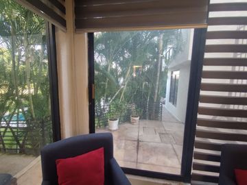 Casa en condominio con alberca, 1 estacionamiento, recámaras